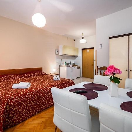 Apartmani Lido Bašanija Eksteriør billede