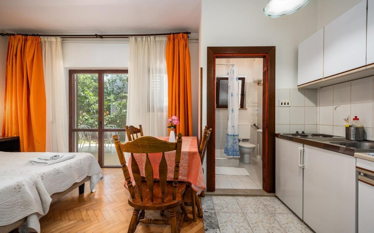 Apartmani Lido Bašanija Eksteriør billede