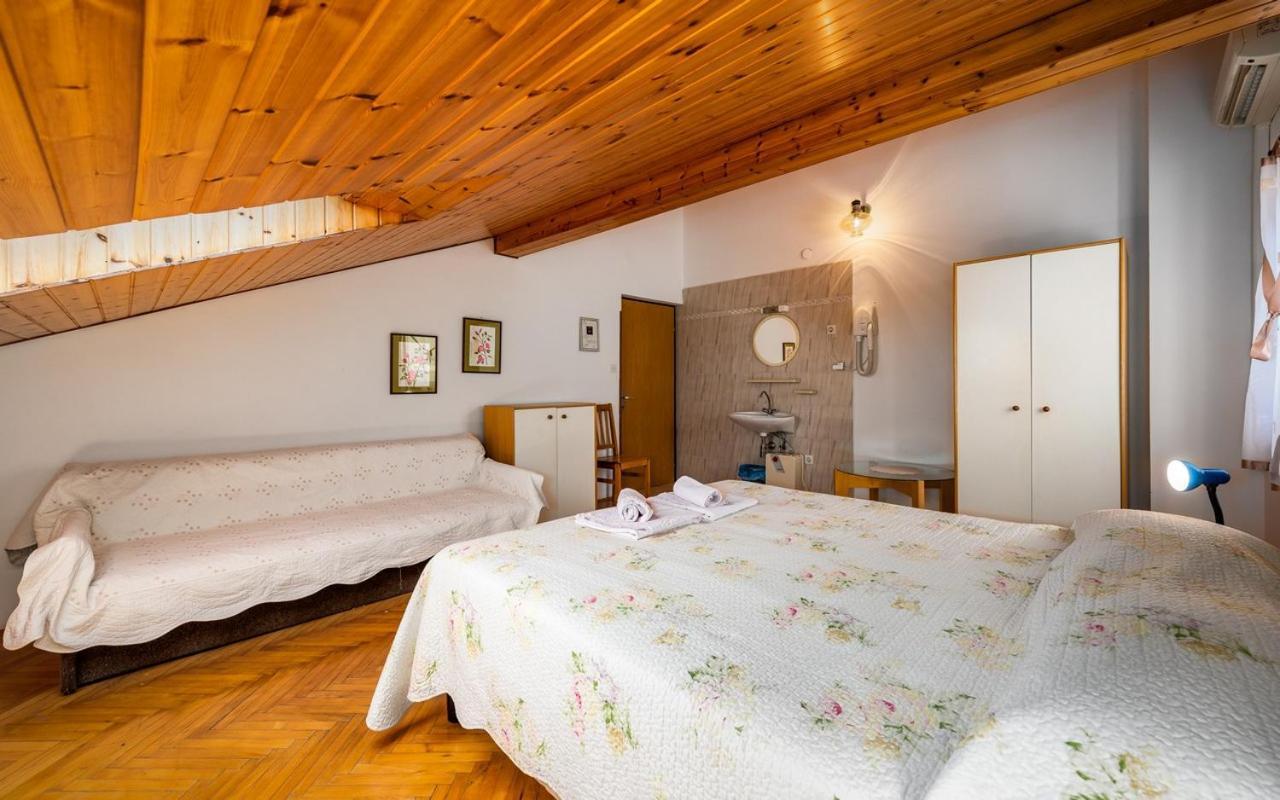 Apartmani Lido Bašanija Eksteriør billede